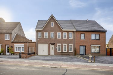 Riante, goed onderhouden woning te koop op verbindingsweg in Dilsen