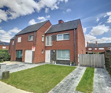 Woning met 3 kamer en tuin in rustige wijk in Poperinge