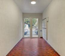Ruim en lichtrijk appartement met 3 slaapkamers en garage in Ieper
