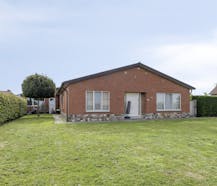 Woning met loodsen op 1,8 ha in Herk-de-Stad