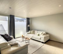 Vernieuwde woning met garage en tuin in Vleteren