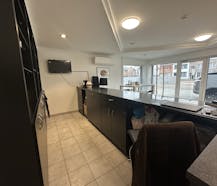 Instapklare kantoor- of handelsruimte van ca. 60 m² op toplocatie in Kermt