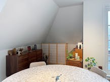 Modern duplex appartement met 2 slaapkamers en dubbele garage te huur