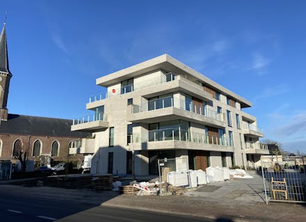 Prachtige ruime penthouse met groot terras te koop in Ingooigem 