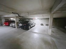 Autostaanplaats gelegen in Strombeek-Bever