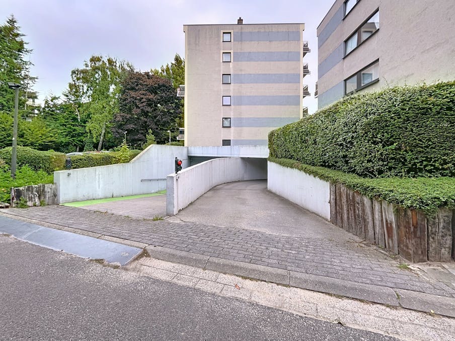 Autostaanplaats gelegen in Strombeek-Bever