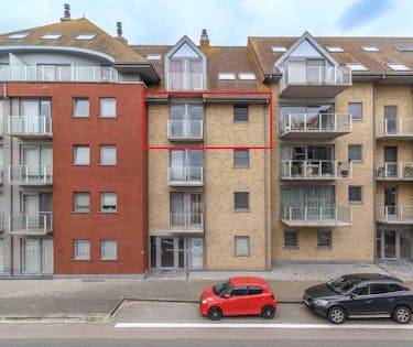 Verzorgd appartement met 3 slaapkamers en garage te huur in Veurne